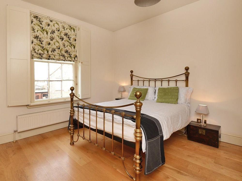 The Hollies Hotell Newark upon Trent Exteriör bild