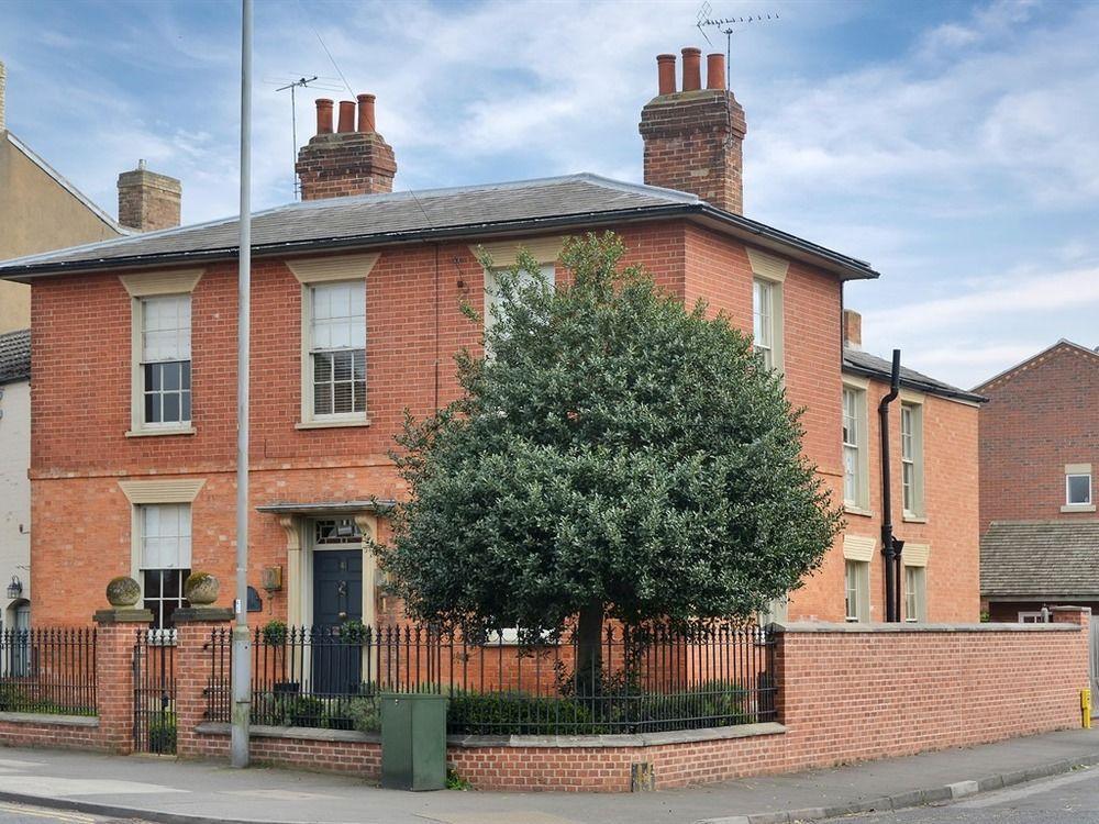 The Hollies Hotell Newark upon Trent Exteriör bild